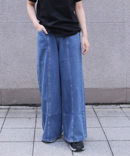 HER CLOSET（ハークローゼット）の「【she mo shelly】センターラインストレートデニム CENTER LINE STRAIGHT DENIM（デニムパンツ・レディース・ライトブルー/ブルー・S/M）」の7枚目の写真