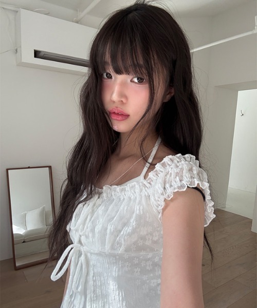 anyonemore(エニワンモア)の「レイヤードホルター花柄レースTシャツ(Tシャツ/カットソー・レディース・アイボリー/ホワイト・FREE)」の2枚目の写真