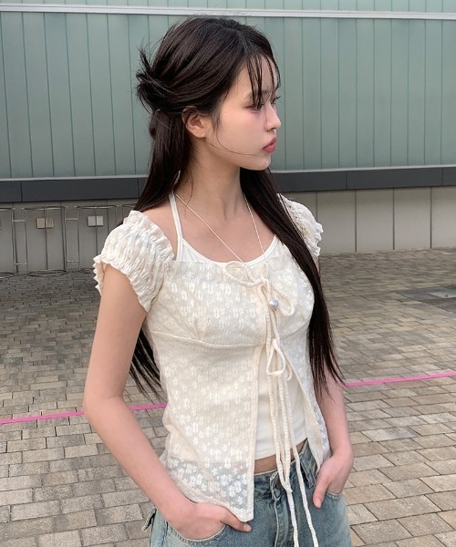 anyonemore(エニワンモア)の「レイヤードホルター花柄レースTシャツ(Tシャツ/カットソー・レディース・アイボリー/ホワイト・FREE)」の12枚目の写真