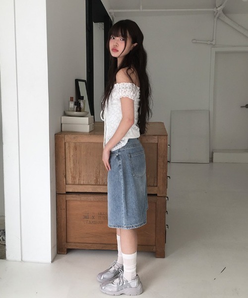 anyonemore(エニワンモア)の「レイヤードホルター花柄レースTシャツ(Tシャツ/カットソー・レディース・アイボリー/ホワイト・FREE)」の8枚目の写真