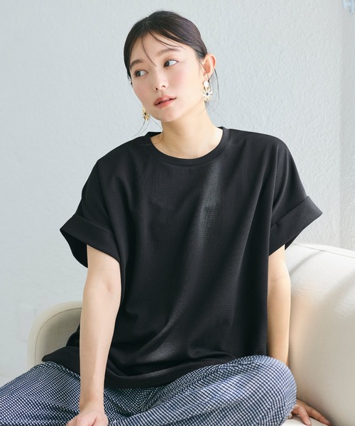 coca(coca)(コカ)の「\SNSで話題!!/ライトエンボスロールアップスリーブトップス 速乾/イージーケア/乾燥機OK/通気性/ストレッチ(Tシャツ/カットソー・レディース・ライトベージュ/ブラック/ダークベージュ・L/M)」の11枚目の写真