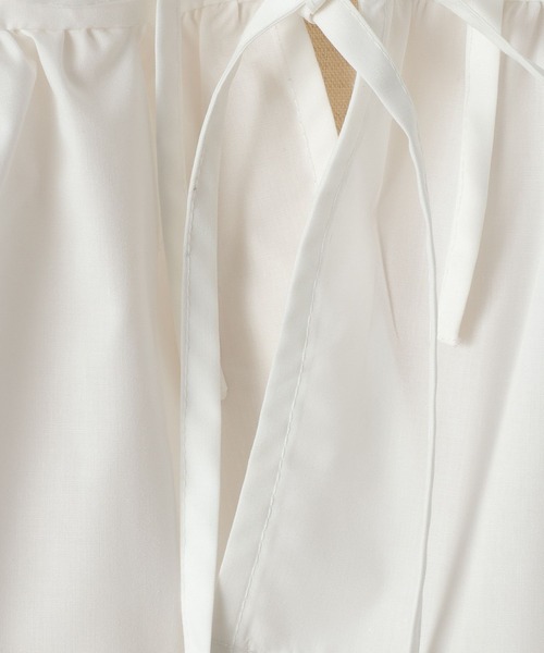 A part by（アパートバイ）の「【インフルエンサーyuiさんコラボ】YUノースリーブブラウス（シャツ/ブラウス・レディース・ブラック/オフホワイト・FREE）」の14枚目の写真