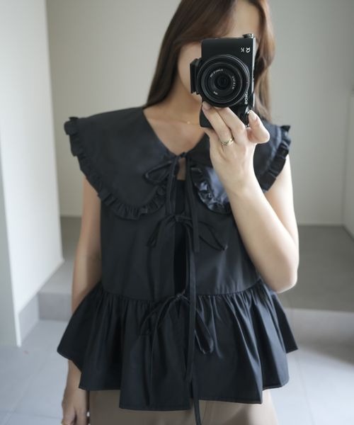 A part by（アパートバイ）の「【インフルエンサーyuiさんコラボ】YUノースリーブブラウス（シャツ/ブラウス・レディース・ブラック/オフホワイト・FREE）」の16枚目の写真