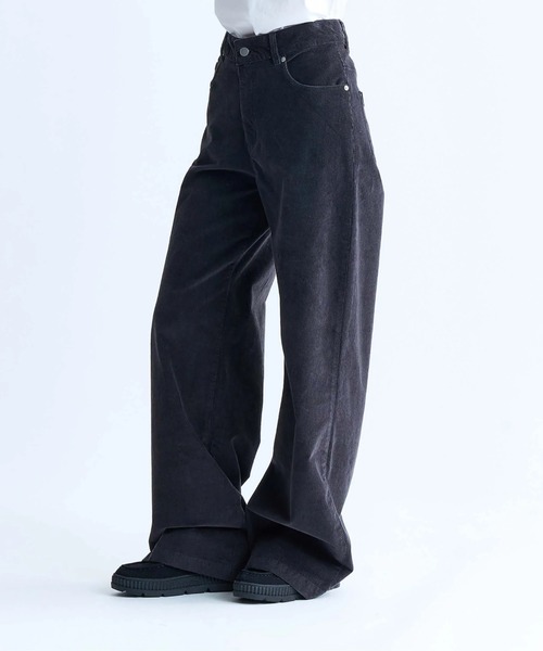ROXY(ロキシー)の「SURF ON CLOUD CORD S /ロキシーコーデュロイストレッチワイドパンツ(その他パンツ・レディース・ブラック系その他・24inch/26inch/28inch)」の11枚目の写真