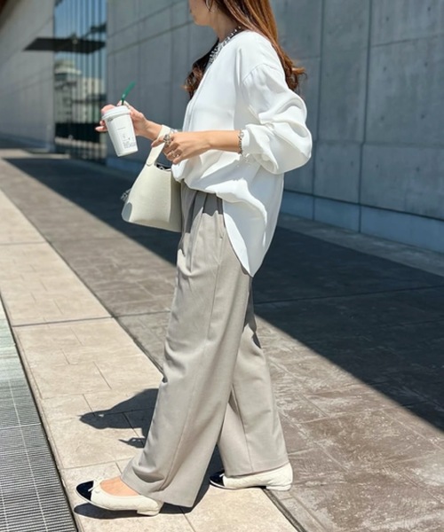 STYLEDOOR（スタイルドア）の「【サイズ展開あり】バックジップロングスリーブTブラウス（シャツ/ブラウス・レディース・ブラック/チャコールグレー/ホワイト・L/M/LL）」の18枚目の写真