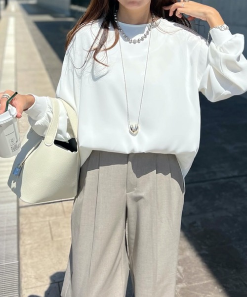 STYLEDOOR（スタイルドア）の「【サイズ展開あり】バックジップロングスリーブTブラウス（シャツ/ブラウス・レディース・ブラック/チャコールグレー/ホワイト・L/M/LL）」の19枚目の写真