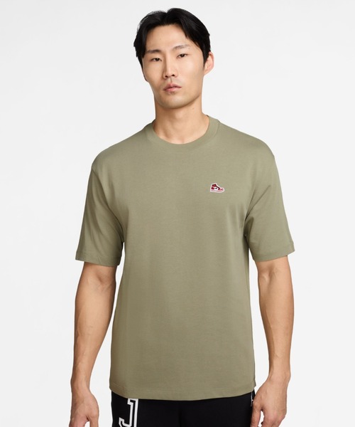 JORDAN BRAND(ジョーダンブランド)の「JORDAN BRAND M J BRND BR SNKR PCH SS CRW / ジョーダン ブランド メンズ スニーカー パッチ Tシャツ / NIKE【SP】(Tシャツ/カットソー・メンズ・カーキ/チャコールグレー・S/M/L/XL/XXL)」の1枚目の写真