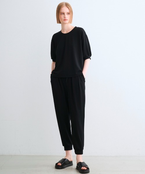 three dots（スリードッツ）の「プレイフルアウトフィット パフスリーブTシャツ（Tシャツ/カットソー・レディース・ブラック/ネイビー/ホワイト/ボルドー・SMALL）」の16枚目の写真