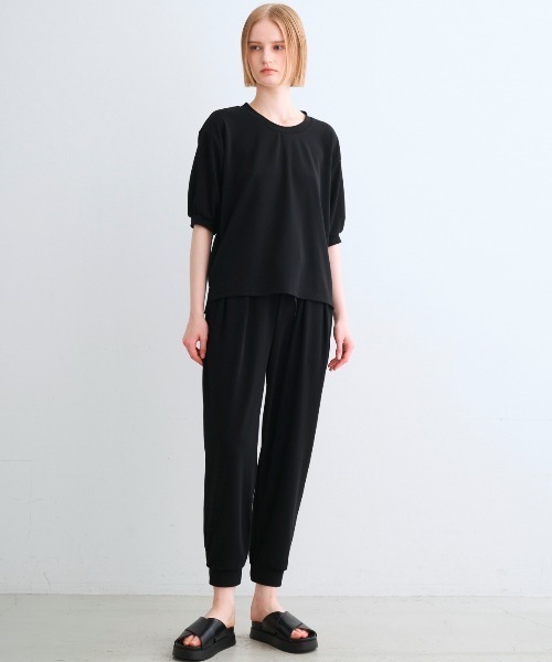 three dots（スリードッツ）の「プレイフルアウトフィット パフスリーブTシャツ（Tシャツ/カットソー・レディース・ブラック/ネイビー/ホワイト/ボルドー・SMALL）」の18枚目の写真