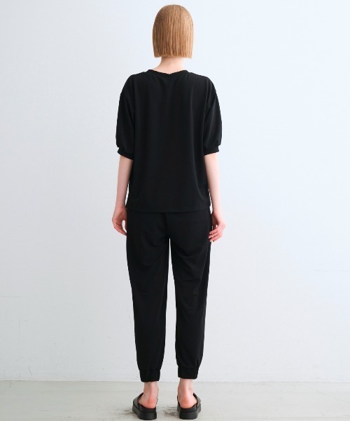 three dots（スリードッツ）の「プレイフルアウトフィット パフスリーブTシャツ（Tシャツ/カットソー・レディース・ブラック/ネイビー/ホワイト/ボルドー・SMALL）」の21枚目の写真