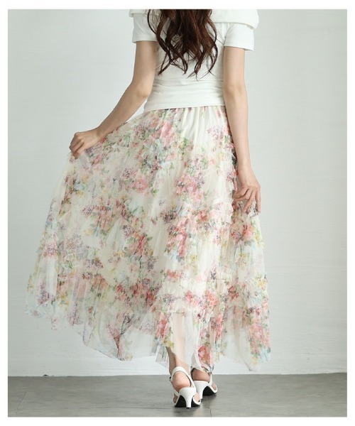 Sawa a la mode(サワアラモード)の「花柄シフォンティアードフリルフレアスカート(スカート・レディース・オフホワイト/ブラック・FREE)」の6枚目の写真