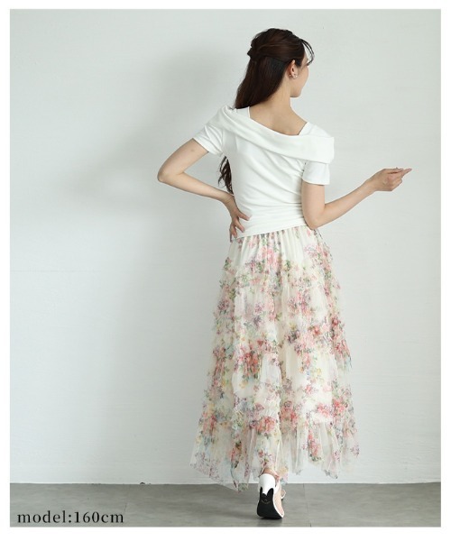 Sawa a la mode(サワアラモード)の「花柄シフォンティアードフリルフレアスカート(スカート・レディース・オフホワイト/ブラック・FREE)」の11枚目の写真