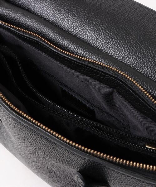 MARLON FIRENZE（マーロンフィレンツェ）の「【MARLON FIRENZE】イタリアンレザー フラップトートバッグ A4サイズ収納可能 PC ビジネスバッグ 通勤 通学（トートバッグ・レディース・グレイッシュベージュ/ブラック・FREE）」の7枚目の写真