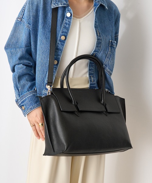 MARLON FIRENZE（マーロンフィレンツェ）の「【MARLON FIRENZE】イタリアンレザー フラップトートバッグ A4サイズ収納可能 PC ビジネスバッグ 通勤 通学（トートバッグ・レディース・グレイッシュベージュ/ブラック・FREE）」の13枚目の写真