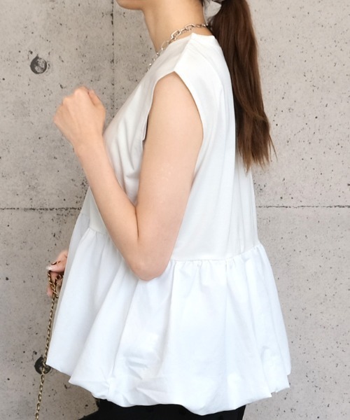 aquagarage(アクアガレージ)の「バルーンペプラムフレンチトップス(タンクトップ・レディース・ブラック/オフホワイト・M)」の17枚目の写真