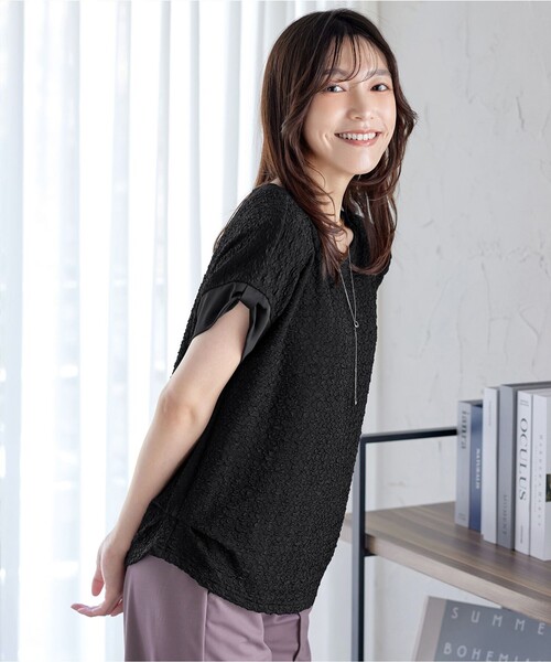 Tiaclasse(ティアクラッセ)の「ふくれジャカードカフス付きカットソー(Tシャツ/カットソー・レディース・オフホワイト/ブラック/グリーン・M/L)」の8枚目の写真