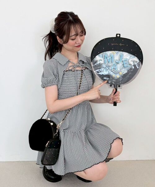 MAJESTIC LEGON（マジェスティックレゴン）の「襟付きデコルテオープンミニワンピ（ワンピース・レディース・ブラック系その他/ブラック/グレー系その他・MEDIUM）」の15枚目の写真