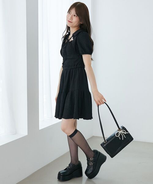 MAJESTIC LEGON（マジェスティックレゴン）の「襟付きデコルテオープンミニワンピ（ワンピース・レディース・ブラック系その他/ブラック/グレー系その他・MEDIUM）」の11枚目の写真