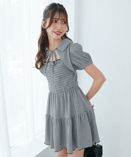 MAJESTIC LEGON（マジェスティックレゴン）の「襟付きデコルテオープンミニワンピ（ワンピース・レディース・ブラック系その他/ブラック/グレー系その他・MEDIUM）」の18枚目の写真