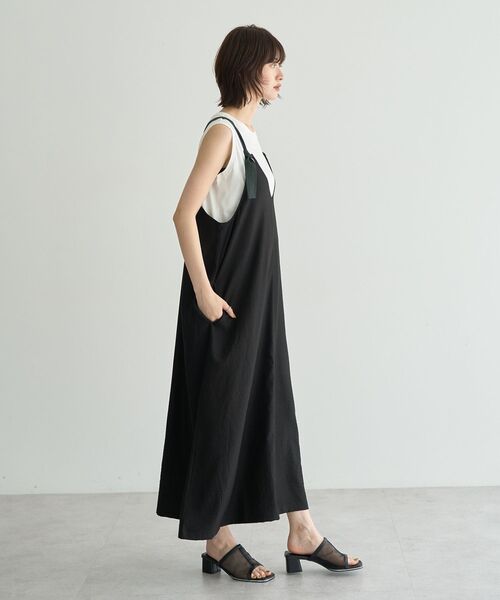 YECCA VECCA（イェッカヴェッカ）の「ベルトストラップサロペット（サロペット/オーバーオール・レディース・ブラック/チャコールグレー/ベージュ・FREE）」の8枚目の写真