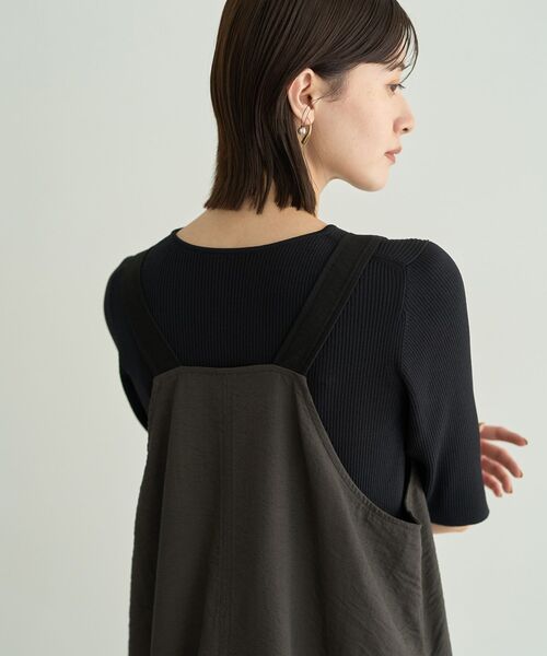YECCA VECCA（イェッカヴェッカ）の「ベルトストラップサロペット（サロペット/オーバーオール・レディース・ブラック/チャコールグレー/ベージュ・FREE）」の14枚目の写真
