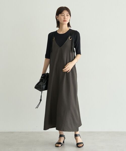 YECCA VECCA（イェッカヴェッカ）の「ベルトストラップサロペット（サロペット/オーバーオール・レディース・ブラック/チャコールグレー/ベージュ・FREE）」の16枚目の写真