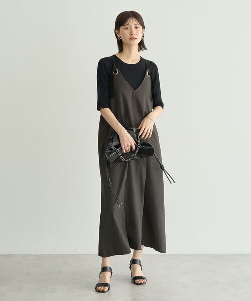 YECCA VECCA（イェッカヴェッカ）の「ベルトストラップサロペット（サロペット/オーバーオール・レディース・ブラック/チャコールグレー/ベージュ・FREE）」の19枚目の写真