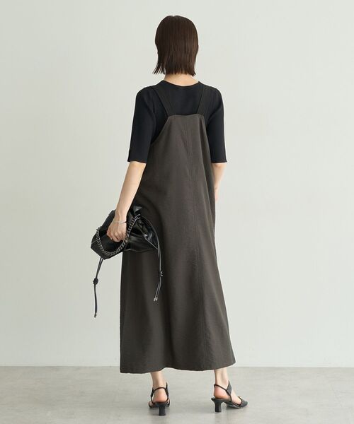 YECCA VECCA（イェッカヴェッカ）の「ベルトストラップサロペット（サロペット/オーバーオール・レディース・ブラック/チャコールグレー/ベージュ・FREE）」の21枚目の写真