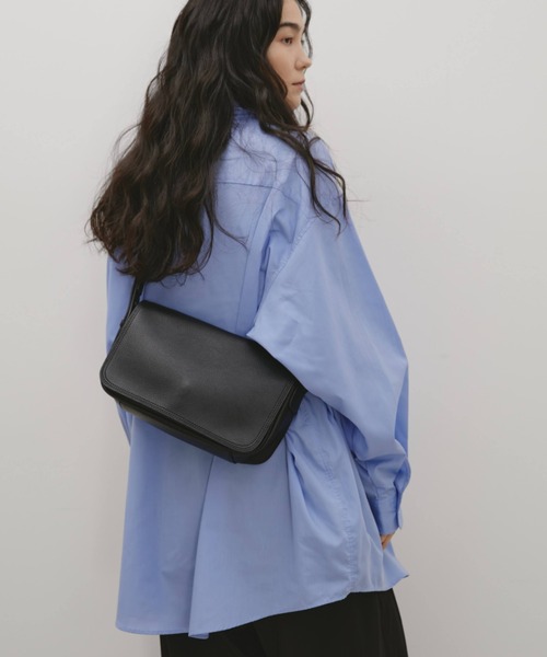 Libra Cue（リブラ キュー）の「フラップショルダーレクタングルバッグ（ショルダーバッグ・レディース・ブラウン/ブラック・FREE）」の18枚目の写真