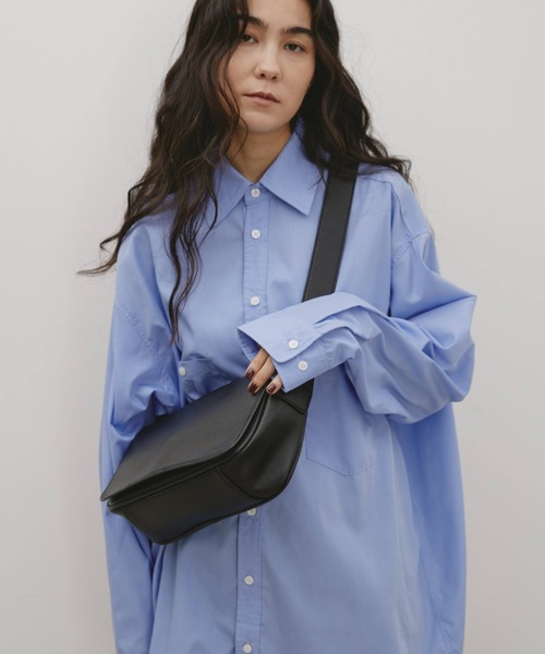 Libra Cue（リブラ キュー）の「フラップショルダーレクタングルバッグ（ショルダーバッグ・レディース・ブラウン/ブラック・FREE）」の17枚目の写真
