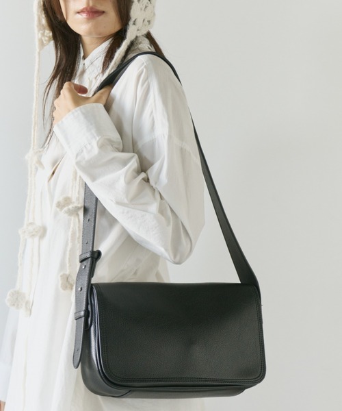 Libra Cue（リブラ キュー）の「フラップショルダーレクタングルバッグ（ショルダーバッグ・レディース・ブラウン/ブラック・FREE）」の15枚目の写真