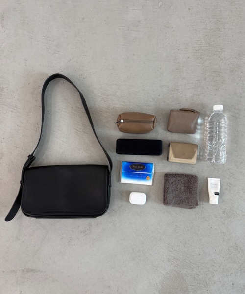 Libra Cue（リブラ キュー）の「フラップショルダーレクタングルバッグ（ショルダーバッグ・レディース・ブラウン/ブラック・FREE）」の18枚目の写真