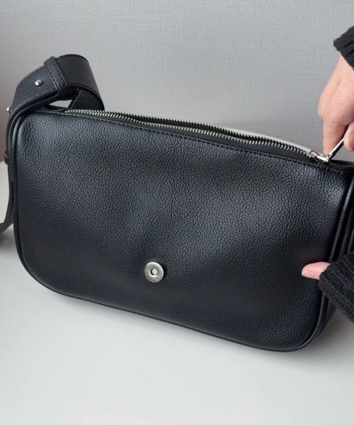 Libra Cue（リブラ キュー）の「フラップショルダーレクタングルバッグ（ショルダーバッグ・レディース・ブラウン/ブラック・FREE）」の20枚目の写真