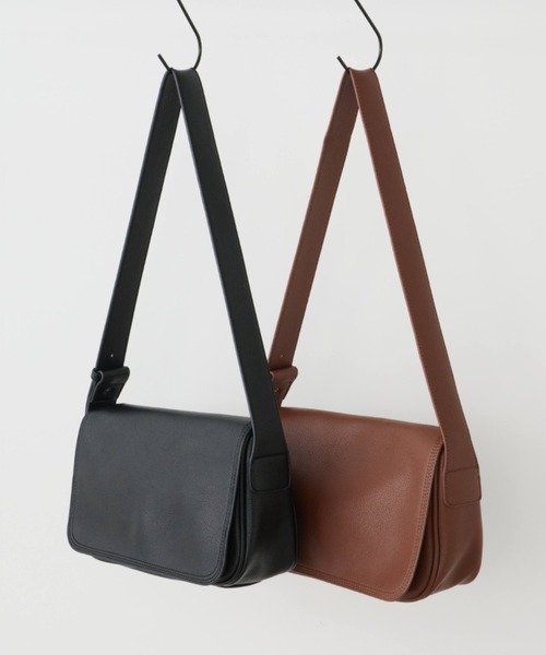 Libra Cue（リブラ キュー）の「フラップショルダーレクタングルバッグ（ショルダーバッグ・レディース・ブラウン/ブラック・FREE）」の17枚目の写真