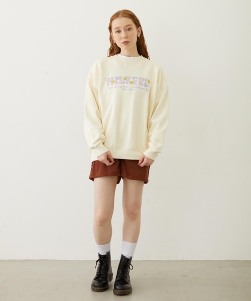 MILKFED.(ミルクフェド)の「BLOOMING FLOWER EMBROIDERY SWEAT TOP(スウェット・レディース・オフホワイト/ブラウン/チャコール・M/L)」の6枚目の写真