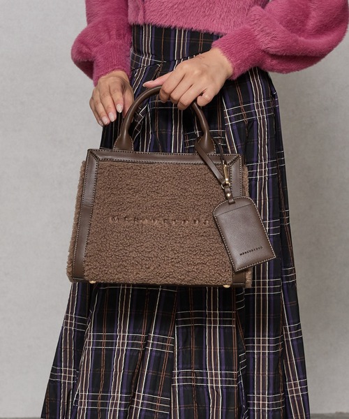 MERCURYDUO(マーキュリーデュオ)の「【MERCURYDUO/マーキュリーデュオ】カードケース付 ロゴ刺繍ボアトートバッグ(トートバッグ・レディース・グレイッシュベージュ/ブラック/アイボリー・FREE)」の10枚目の写真