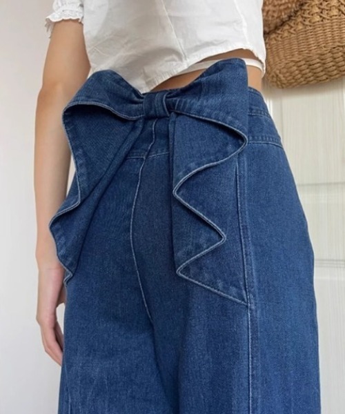 yuue' ( wear )（ユーイ）の「バックリボンハイウエストデニムパンツ（デニムパンツ・レディース・ブルー・S/M/L）」の2枚目の写真