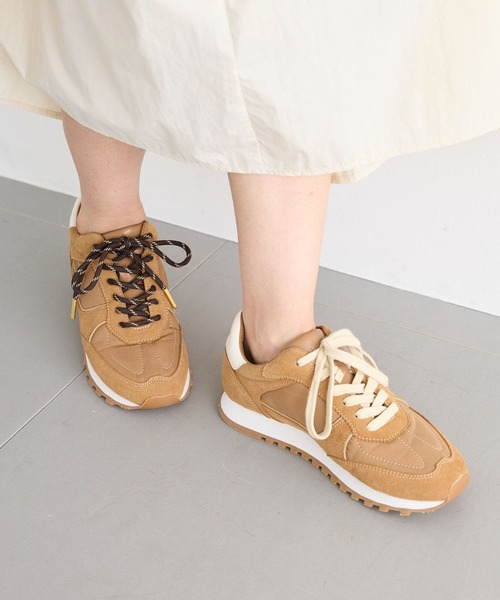 Mazell(マゼル)の「Mazell / ダブルレースライトスニーカー【一部店舗限定サイズ】(スニーカー・レディース・キャメル/ブラック・S/M/L/LL)」の8枚目の写真