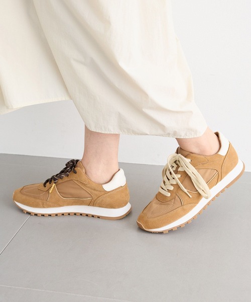 Mazell(マゼル)の「Mazell / ダブルレースライトスニーカー【一部店舗限定サイズ】(スニーカー・レディース・キャメル/ブラック・S/M/L/LL)」の10枚目の写真