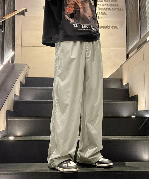 SHEPP(シープ)の「サイドラインイージーワイドナイロントラックパンツ(その他パンツ・メンズ・ネイビー/ブラック/ライトグレー・M)」の5枚目の写真