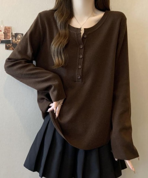 cammie（キャミー）の「ヘンリーネック長袖プルオーバートップス（Tシャツ/カットソー・レディース・アイボリー/ブラック/ブラウン・MEDIUM/LARGE）」の3枚目の写真