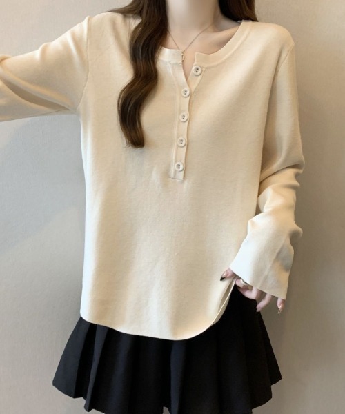 cammie（キャミー）の「ヘンリーネック長袖プルオーバートップス（Tシャツ/カットソー・レディース・アイボリー/ブラック/ブラウン・MEDIUM/LARGE）」の7枚目の写真