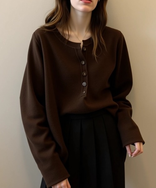 cammie（キャミー）の「ヘンリーネック長袖プルオーバートップス（Tシャツ/カットソー・レディース・アイボリー/ブラック/ブラウン・MEDIUM/LARGE）」の15枚目の写真