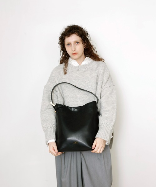 DRAW(ドロー) /ベルテッド バケット バッグ ラージ（ショルダーバッグ