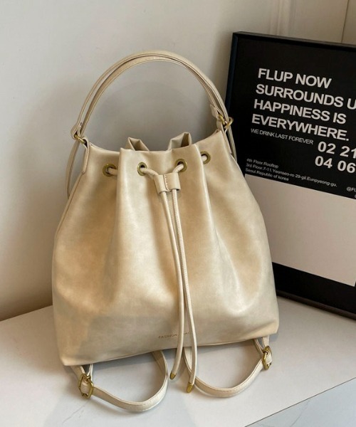 Mejoul（メジュール）の「【3WAY】フェイクレザー巾着 ショルダー リュック トート【A4サイズ対応】（ショルダーバッグ・レディース・ブラック/ダークブラウン/ブラウン/アイボリー・F）」の19枚目の写真