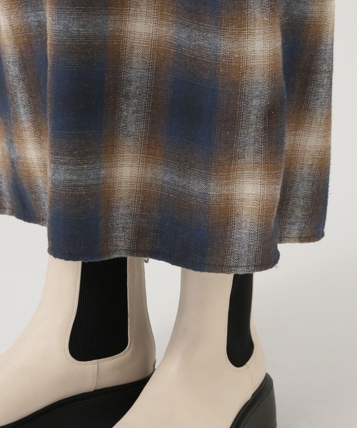 BAYFLOW(ベイフロー)の「チェックシャツワンピース(シャツワンピース・レディース・ネイビー/ベージュ/ブラック・FREE)」の8枚目の写真