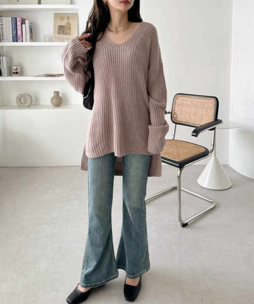 TREOVER（トレオーバー）の「ゆったりサイズでインナーを変えて楽しめる♪　サイドスリット　Vネックニットプルオーバー（ニット/セーター・レディース・ブラック/ピンクベージュ/ホワイト/ボルドー/ブラウン・FREE）」の12枚目の写真