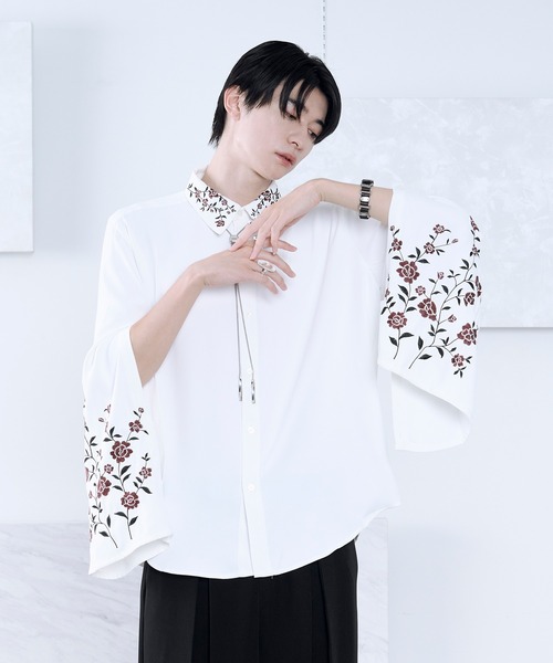 Ellno Loset（エルノロゼット）の「2wayアームスリットフラワー刺繍ドレープシャツ（シャツ/ブラウス・メンズ・ブラック/ブルーグレー/オフホワイト/グレー・SMALL/MEDIUM/LARGE）」の9枚目の写真