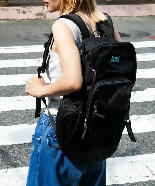 BEN DAVIS(ベンデイビス)の「【BEN DAVIS/ベンデイビス】【最大40Lの大容量】エクスパンダブル バックパック 容量拡張機能 カラビナ・キーホルダー付(バックパック/リュック・メンズ・ブラック/レッド/ブルー・FREE)」の2枚目の写真