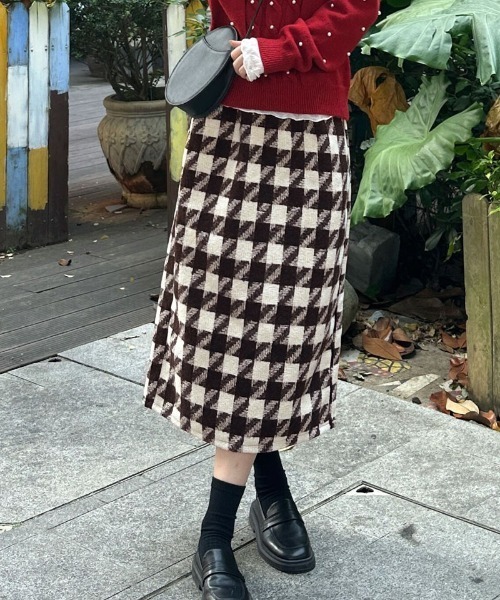 shoppinggo(ショッピングゴー)の「スカート 千鳥格子 チェック ペンシルスカート ロング丈 ひざ下丈 カジュアル(スカート・レディース・ブラック/ブラウン・FREE)」の22枚目の写真